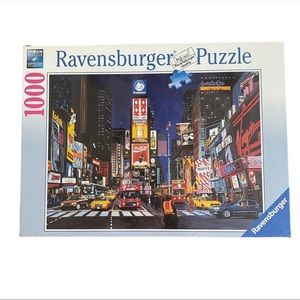 NIB Ravensburger 1,000 Piece Puzzle Times Square, NYC Softclick Technology